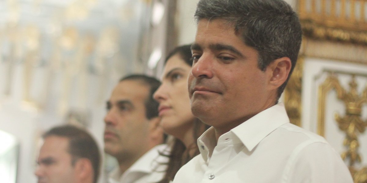 Debandada: ACM Neto vê prefeitos e aliados migrarem para a base de Jerônimo