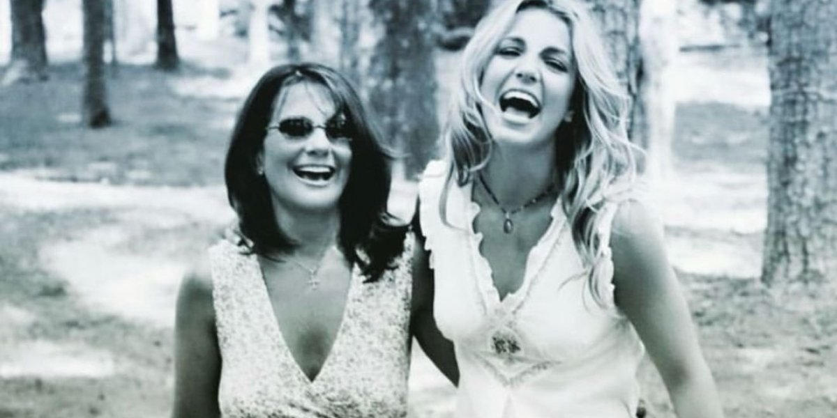 Britney Spears fala para a mãe "vá se f*der" e deseja que queime no inferno