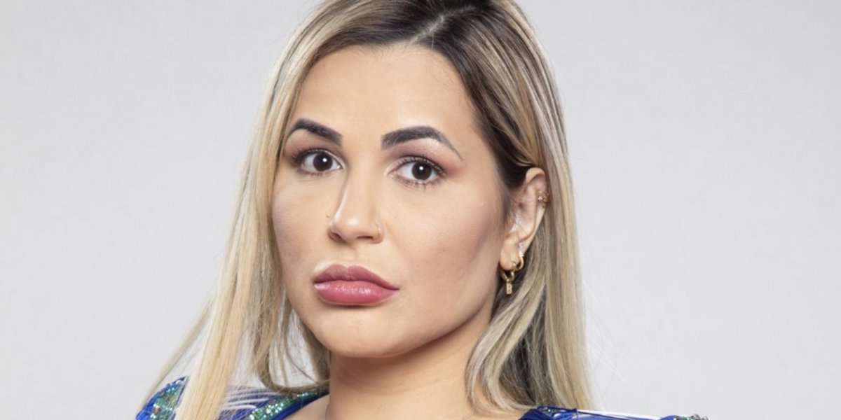 A Fazenda: Deborah leva cuspe de Deolane e pede ajuda à produção: ‘Agrediu’