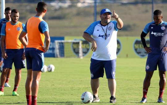 Bahia recebe o Brusque em busca de voltar a vencer na Série B