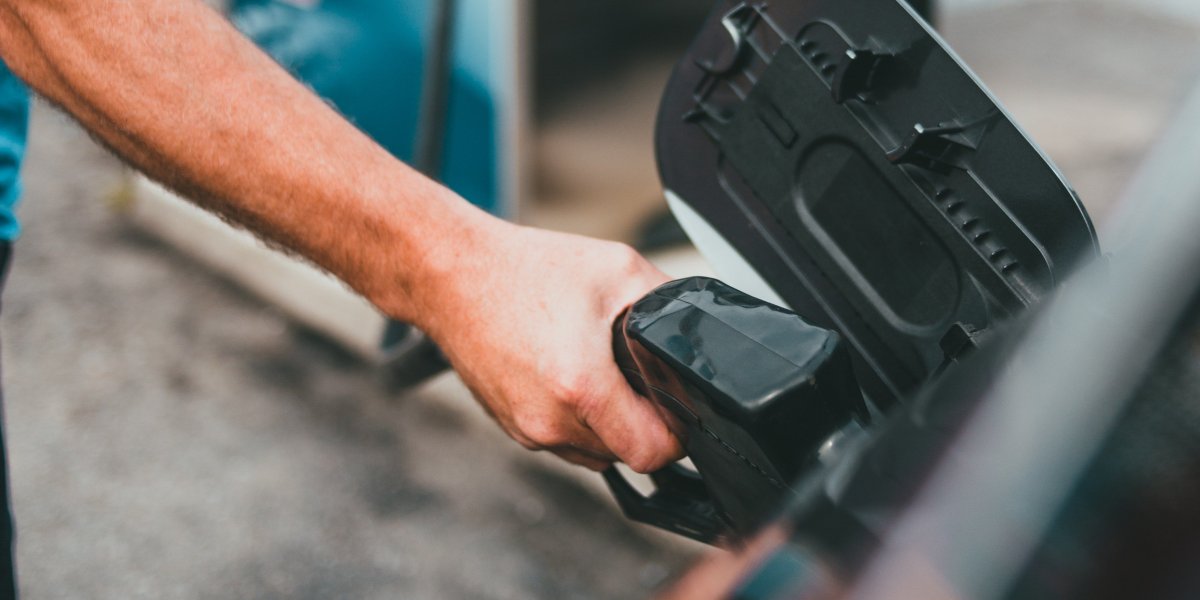 Com reajuste, gasolina fica mais cara a partir deste sábado (8)
