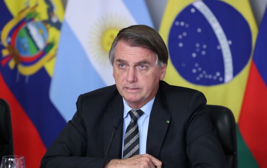 TSE suspende propaganda do PT em que Bolsonaro diz que comeria índio