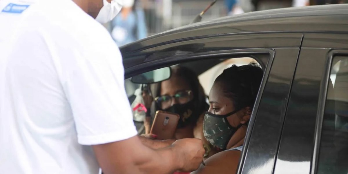 Vacinação contra Covid-19 em Salvador segue nesta segunda-feira