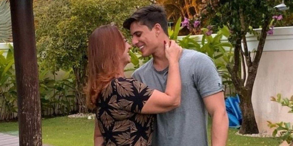 A Fazenda: Tiago Ramos revela motivo da preferência por mulheres mais velhas