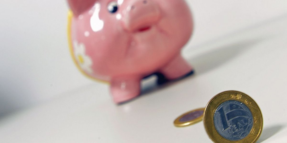 Poupança deixa de perder para inflação após dois anos