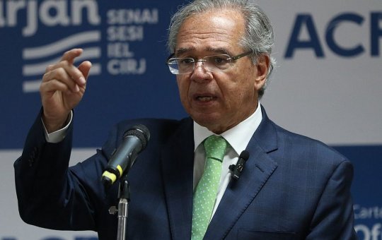 Bolsonaro afirma que Guedes fica no governo em eventual segundo mandato