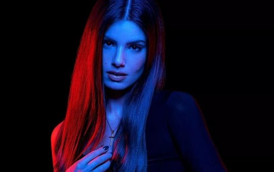 Uma reconciliação? Camila Queiroz retorna a Globo para gravação