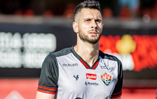 Renovação do goleiro Dalton com o Vitória é publicada no BID