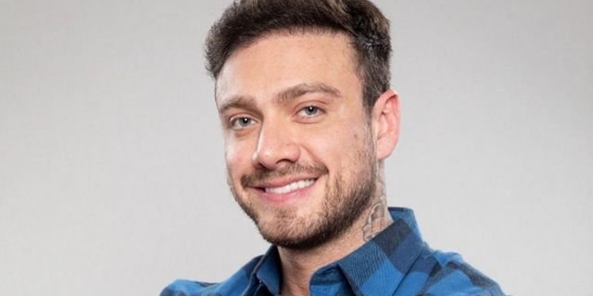 A Fazenda 14 : Vini volta da roça e trola os peões do grupo rival