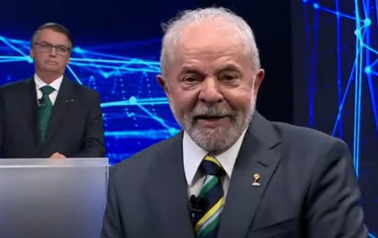 Lula provoca Bolsonaro durante debate: "Me disseram que você era puxa-saco meu"