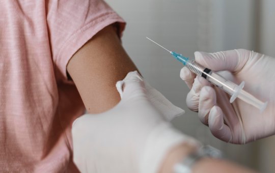 Covid-19: esquema de vacinação segue normalmente nesta segunda-feira (17)