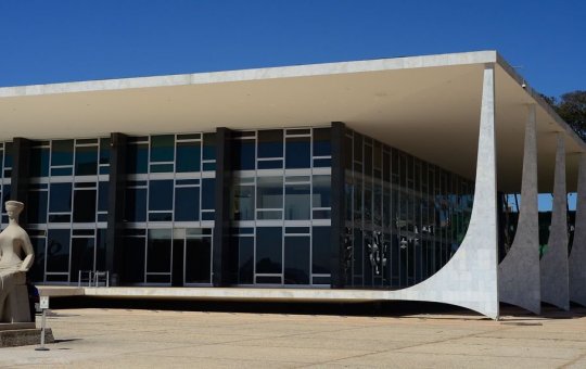 STF vai discutir abertura de cursos de medicina em audiência pública