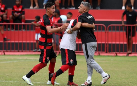 Vitória se manifesta após confusão ocorrida em Ba-Vi sub-15