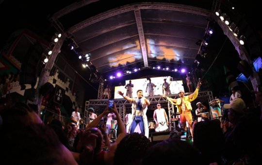 Timbalada abre temporada de verão com a volta dos ensaios ao Candyall