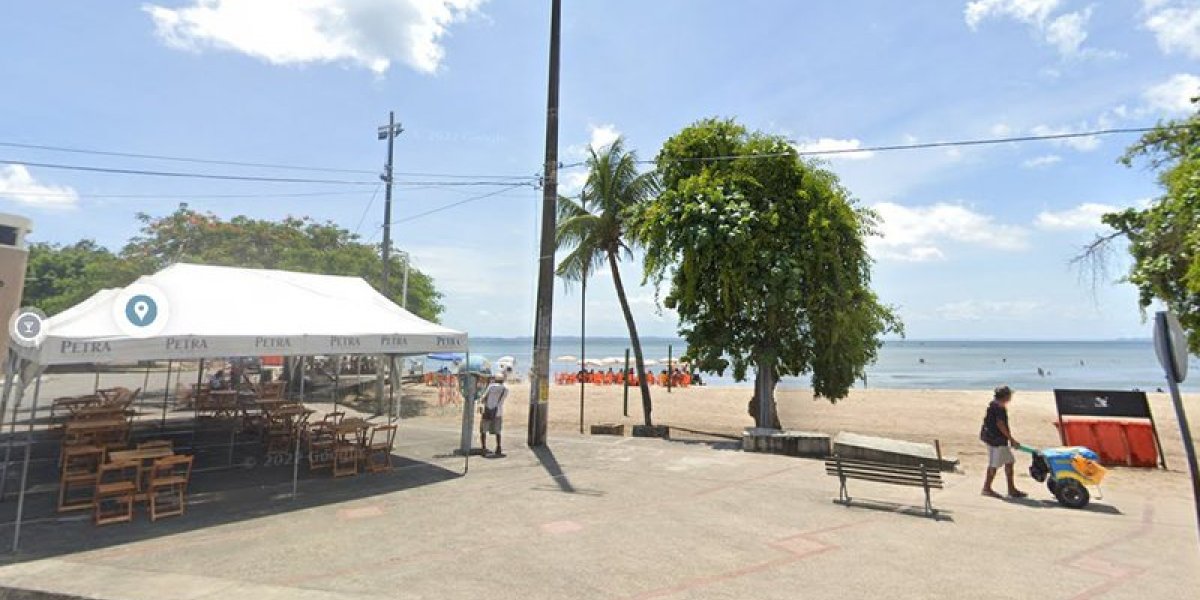 Homem é baleado na praia da Ribeira, em Salvador
