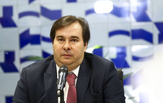 Rodrigo Maia declara apoio a Lula no 2° turno contra Bolsonaro