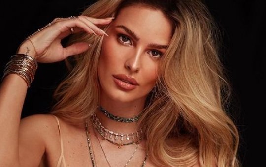 Família da jovem supostamente sequestrada por Brunet se pronuncia nas redes