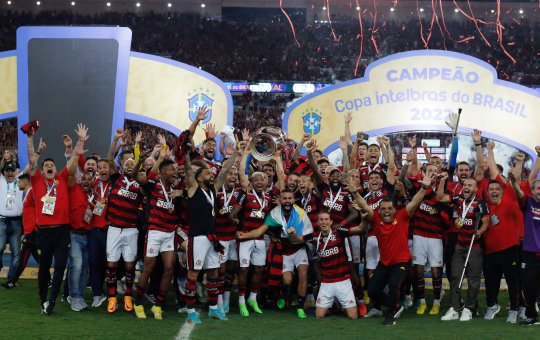 Flamengo vence o Corinthians nos pênaltis e garante o tetra da Copa do Brasil