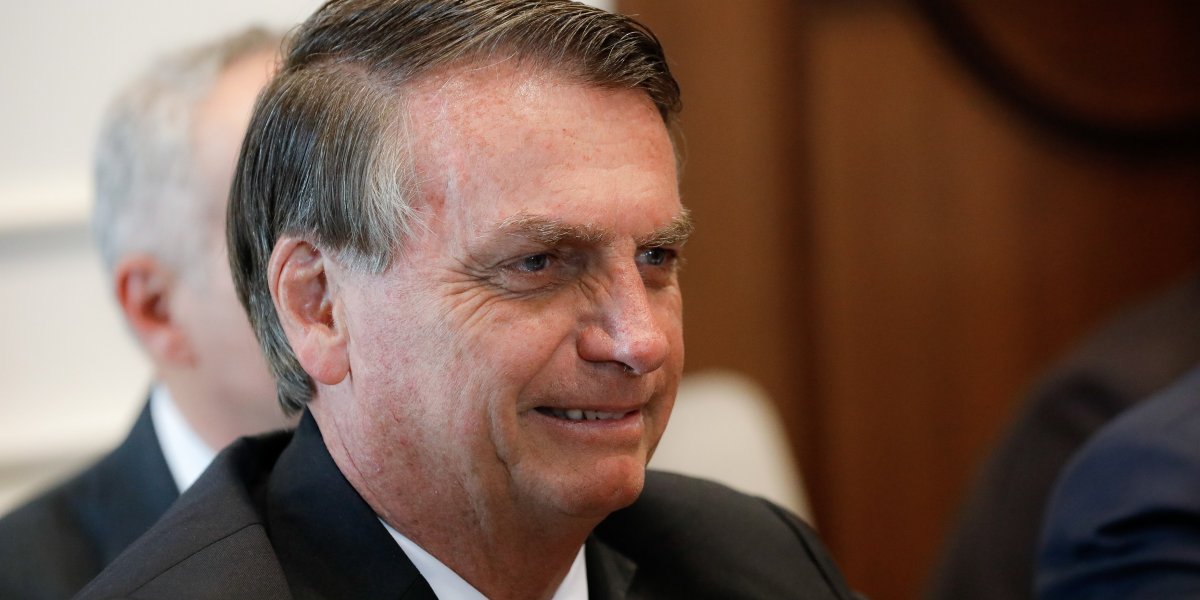 Bolsonaro participa de culto evangélico em Salvador; entenda