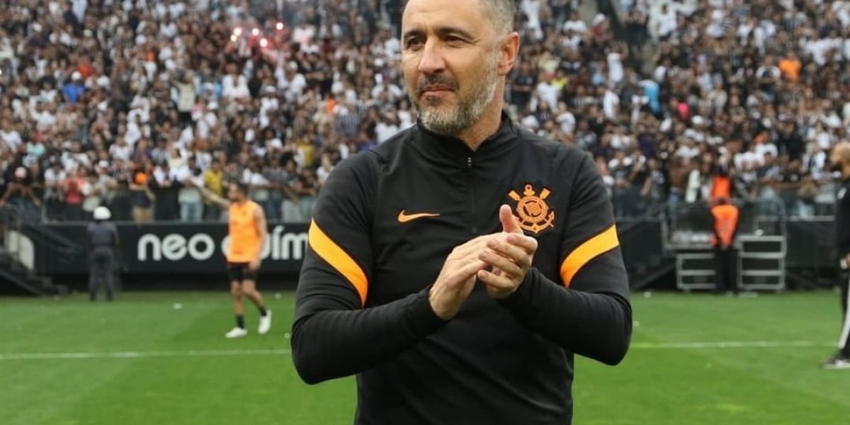 Vitor Pereira fala sobre futuro, mas não crava permanência no Corinthians