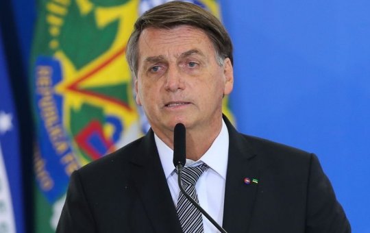 Bolsonaro comparece a estádio para assistir jogo do Palmeiras
