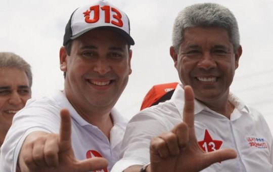 Presidente do PT prega humildade após pesquisa AtlasIntel