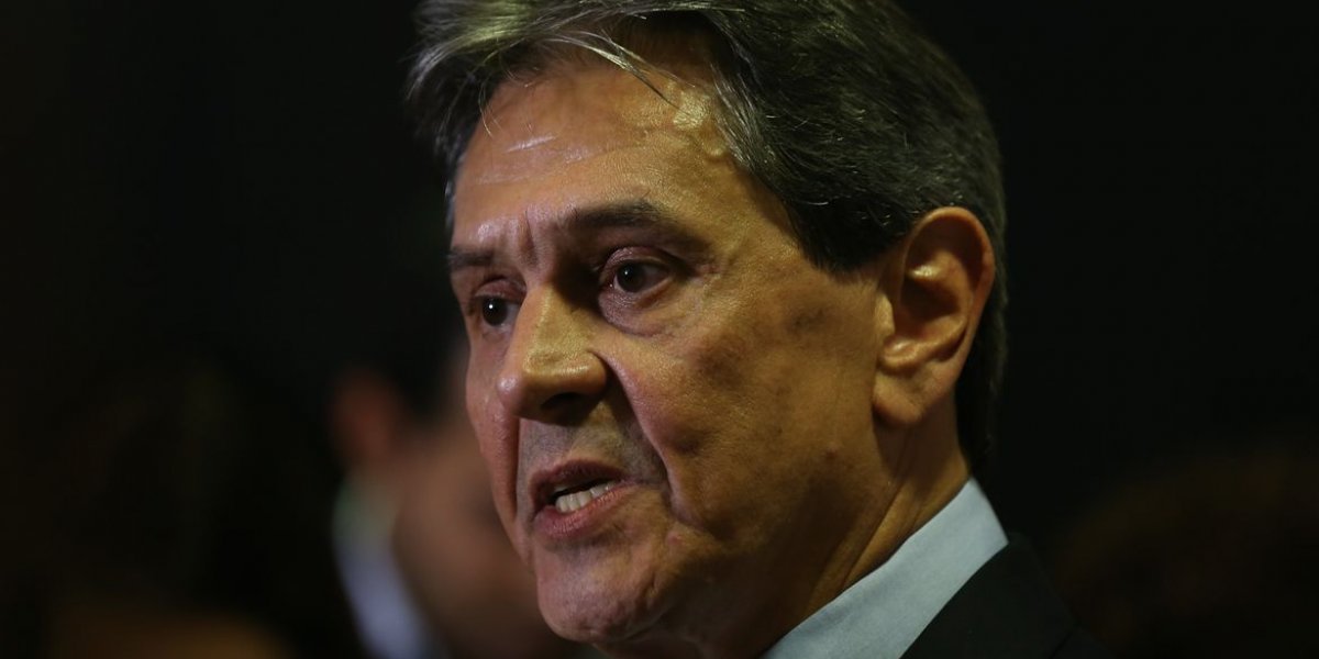 Roberto Jefferson se entrega para Polícia Federal, confirma STF