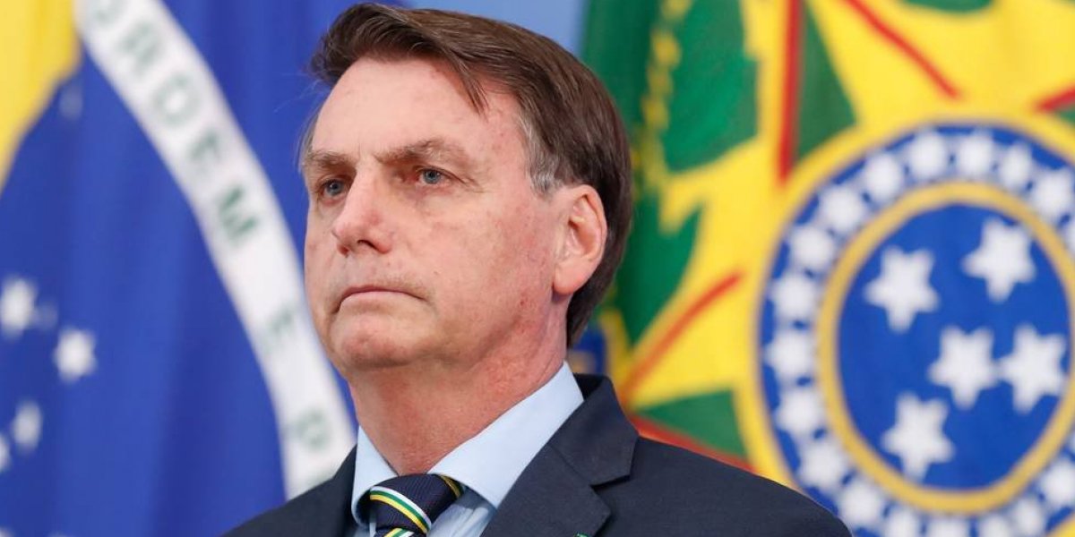 Bolsonaro 'provoca' Lula durante sabatina: "Falo palavrão, mas não sou ladrão"