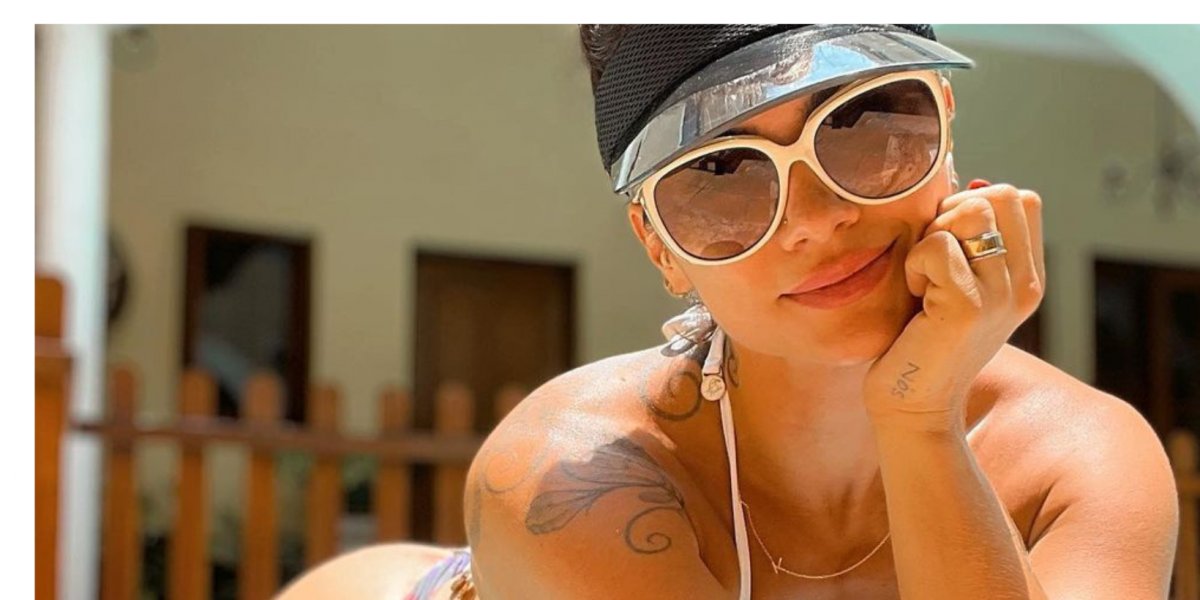 Kelly Key surge de biquíni e mostra tatuagem no quadril: “Um dia de sol”