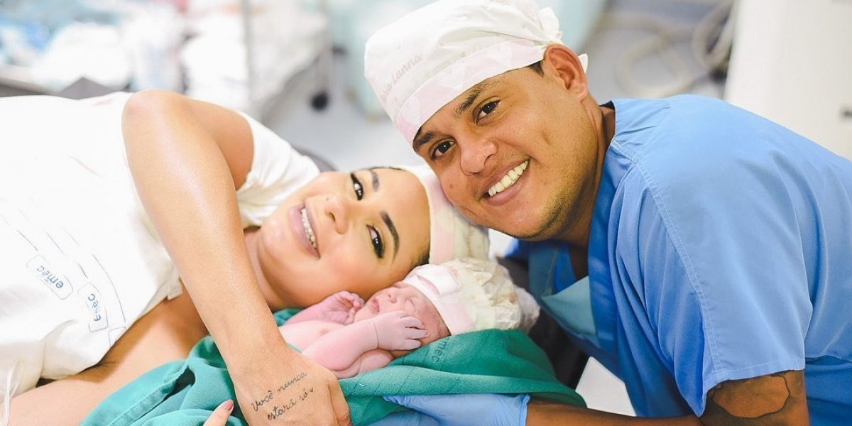 Fofura: Nasce a segunda filha do cantor Thiago Aquino na Bahia