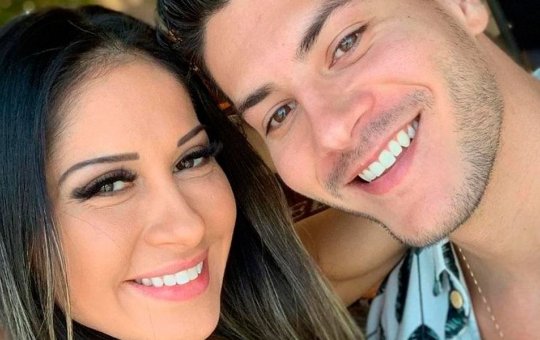 Arthur Aguiar e Maíra reaparecem juntos; internautas especulam aproximação