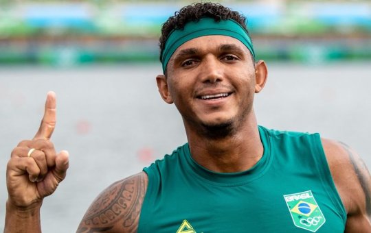 Isaquias Queiroz vence Copa do Brasil de canoagem e irmão fica com o vice