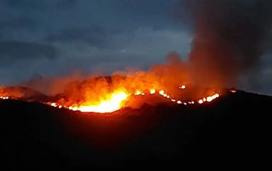 Chapada Diamantina: serra no Vale do Capão é atingida por incêndio 