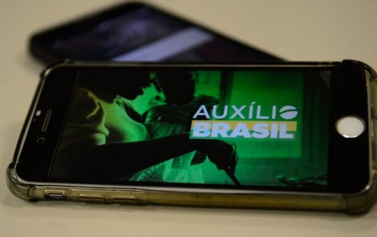 Última parcela de outubro do Auxílio Brasil é paga nesta terça