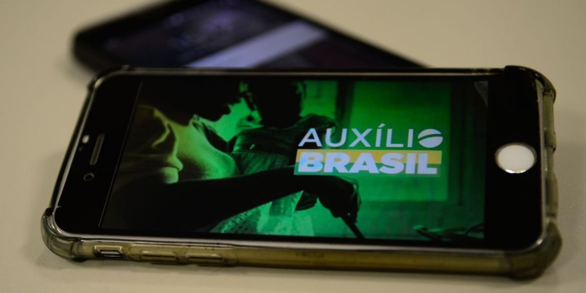 Última parcela de outubro do Auxílio Brasil é paga nesta terça