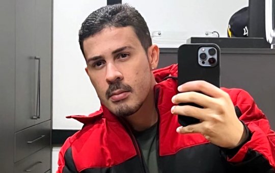 Fãs de Carlinhos Maia são hospitalizados após término de seu casamento