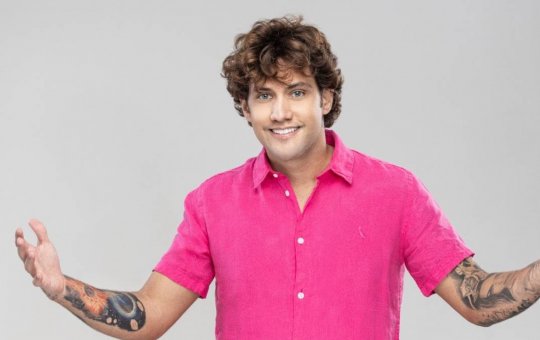 Banda Jammil apresentará releitura de músicas para o verão 2023, diz cantor