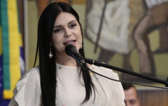 Ex-aliada diz que Bolsonaro enganou a população para ser eleito