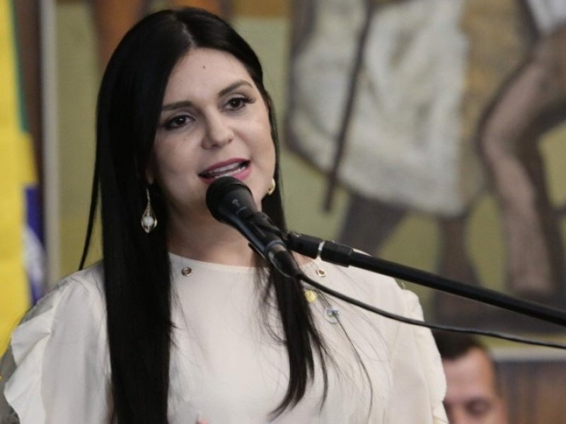 Ex-aliada diz que Bolsonaro enganou a população para ser eleito 