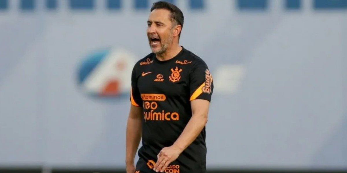 Técnico do Corinthians se revolta com pergunta sobre quem manda em sua casa