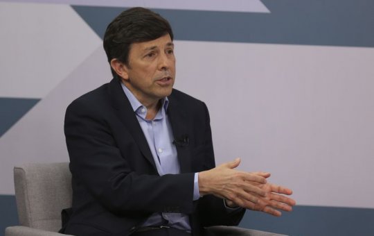 "Surpresa e indignação", diz Amoêdo sobre suspensão do Novo