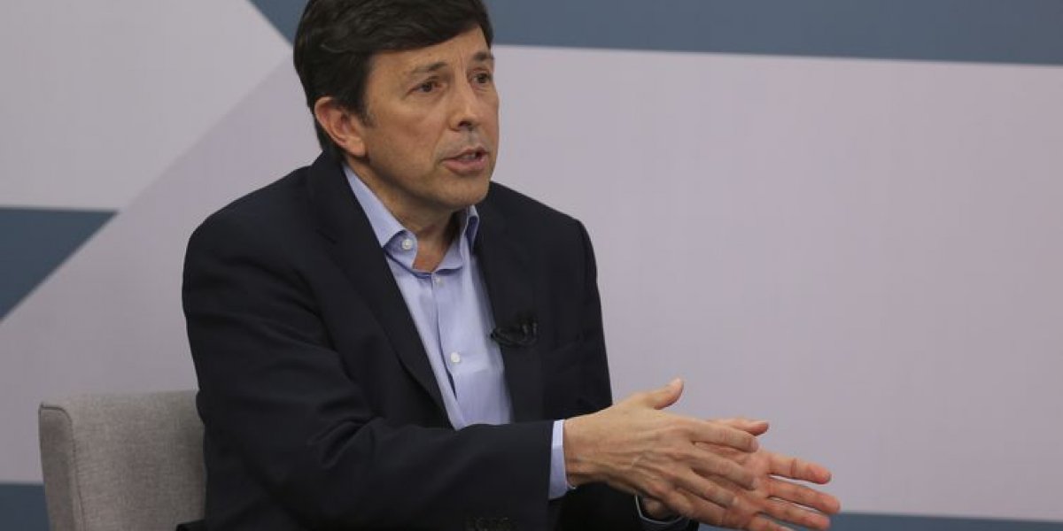 "Surpresa e indignação", diz Amoêdo sobre suspensão do Novo