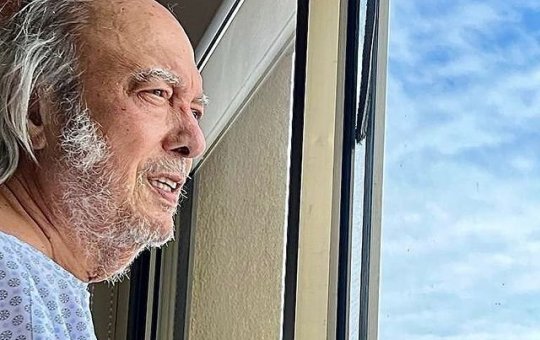 Erasmo Carlos atualiza fãs sobre seu estado de saúde