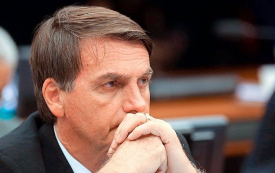 Bolsonaro se reúne com ministros e avalia se pronunciar sobre derrota