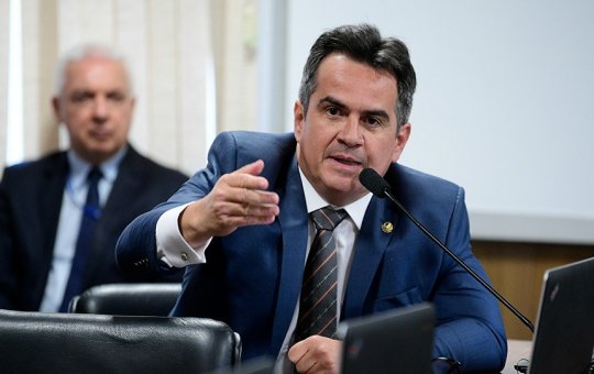Ciro Nogueira diz ter sido 'autorizado' por Bolsonaro a comandar transição
