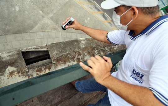 CCZ inspeciona terminais de passageiros no combate ao Aedes aegypti