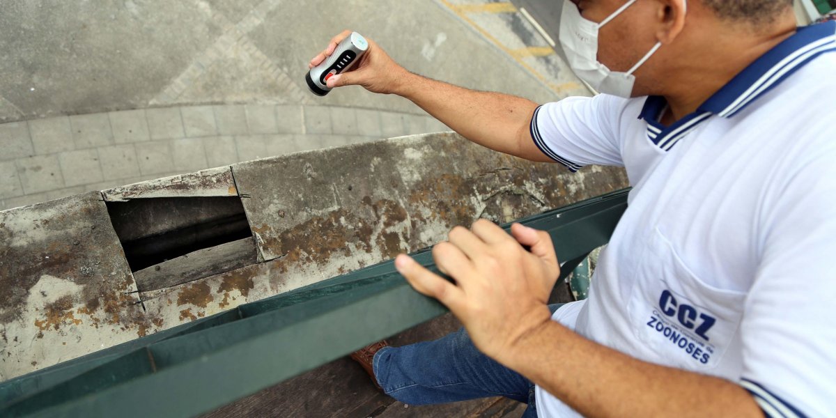 CCZ inspeciona terminais de passageiros no combate ao Aedes aegypti