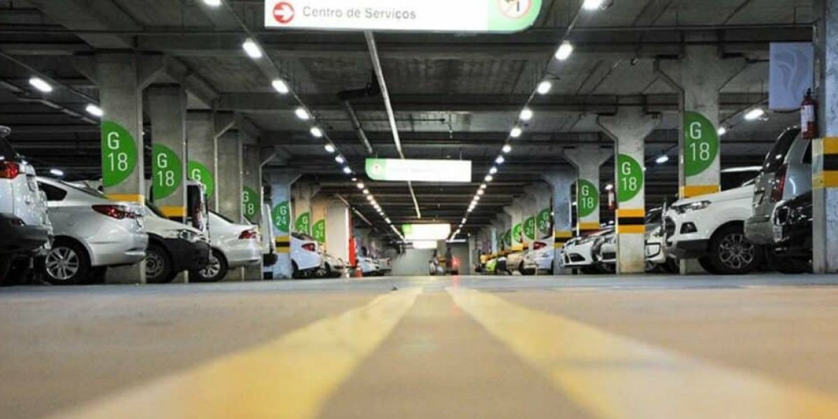 Shoppings recuam e mantêm tolerância no estacionamento em 30 minutos