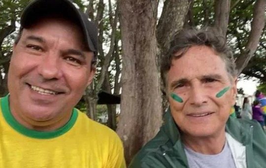 Presente em protestos bolsonaristas, Nelson Piquet pede Lula "no cemitério"