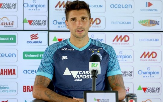Lucas Mugni revela desejo de seguir no Bahia e cita foco do elenco no acesso